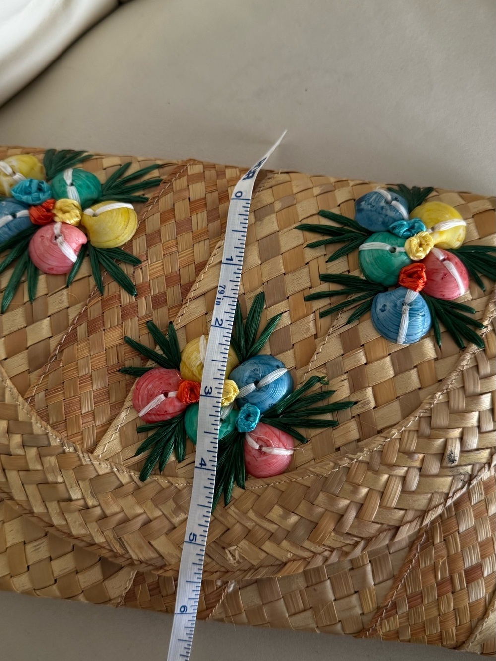 Handwoven Straw Floral Appliqué Clutch - Natural with Multicolor Flowers - Picture 7 of 7